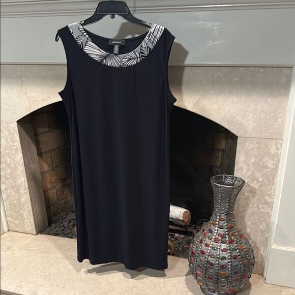 R&M Richards Elegant Navy Dress with Leaf Detail size 12 - Picture 1 of 5